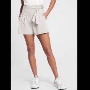 host pick! 🎉 Athleta Skyline Short II NWT